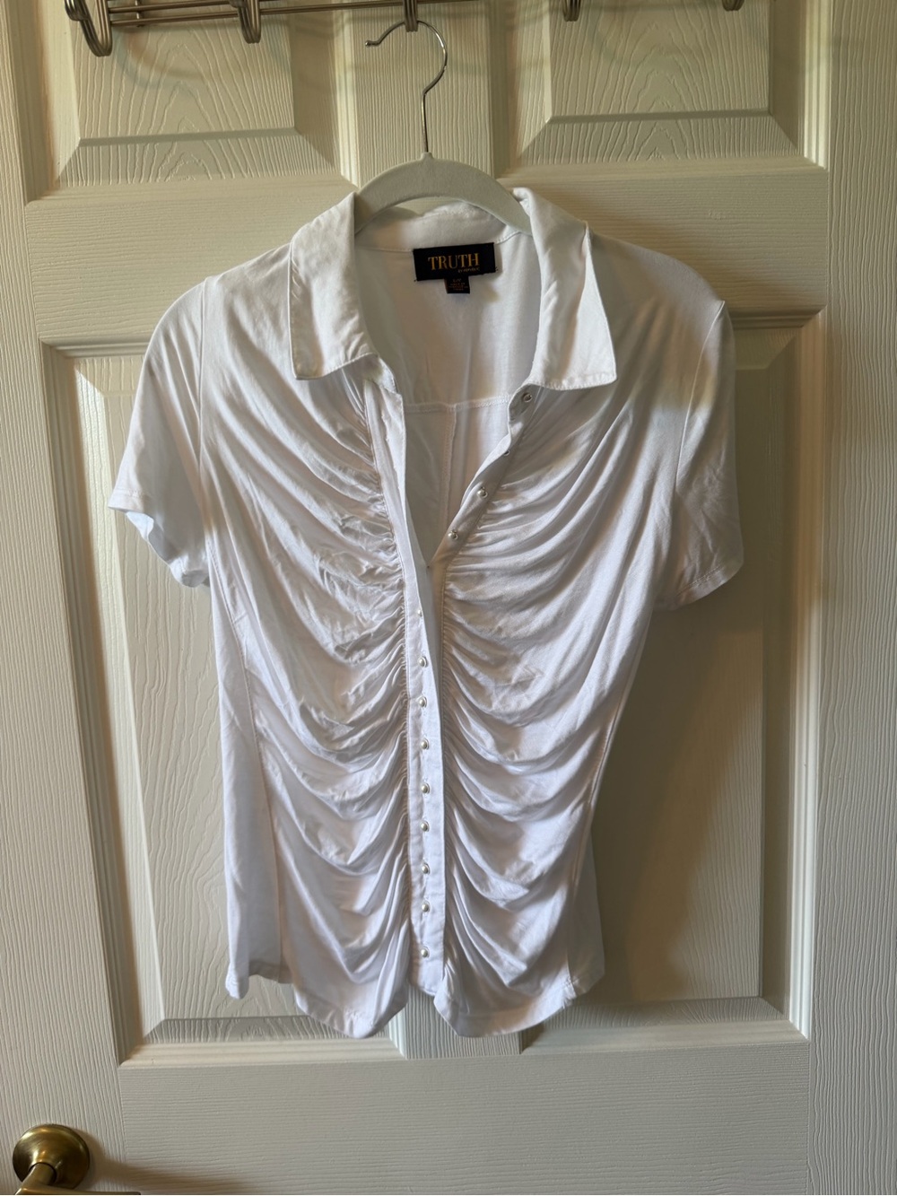 Truth White Ruched Button-Front Short Sleeve Top